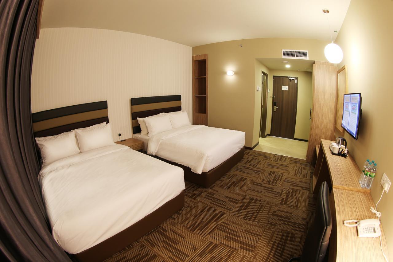 Sem9 Senai Hotell Kulai Eksteriør bilde